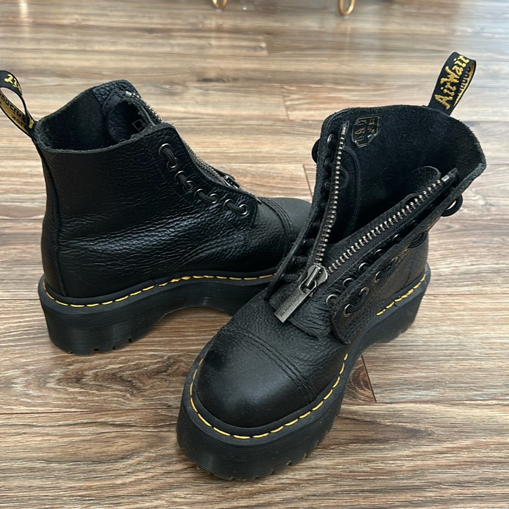 DR marten platform zipper sinclair